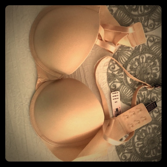 Victoria's Secret Other - Victoria’s Secret bra new 34b New beige